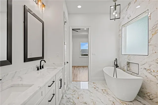 $279,900 | 3312 Dauterive Drive, Chalmette, LA 70043