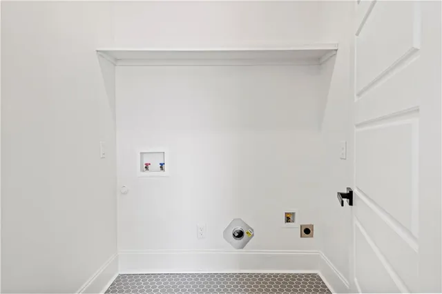 $279,900 | 3312 Dauterive Drive, Chalmette, LA 70043