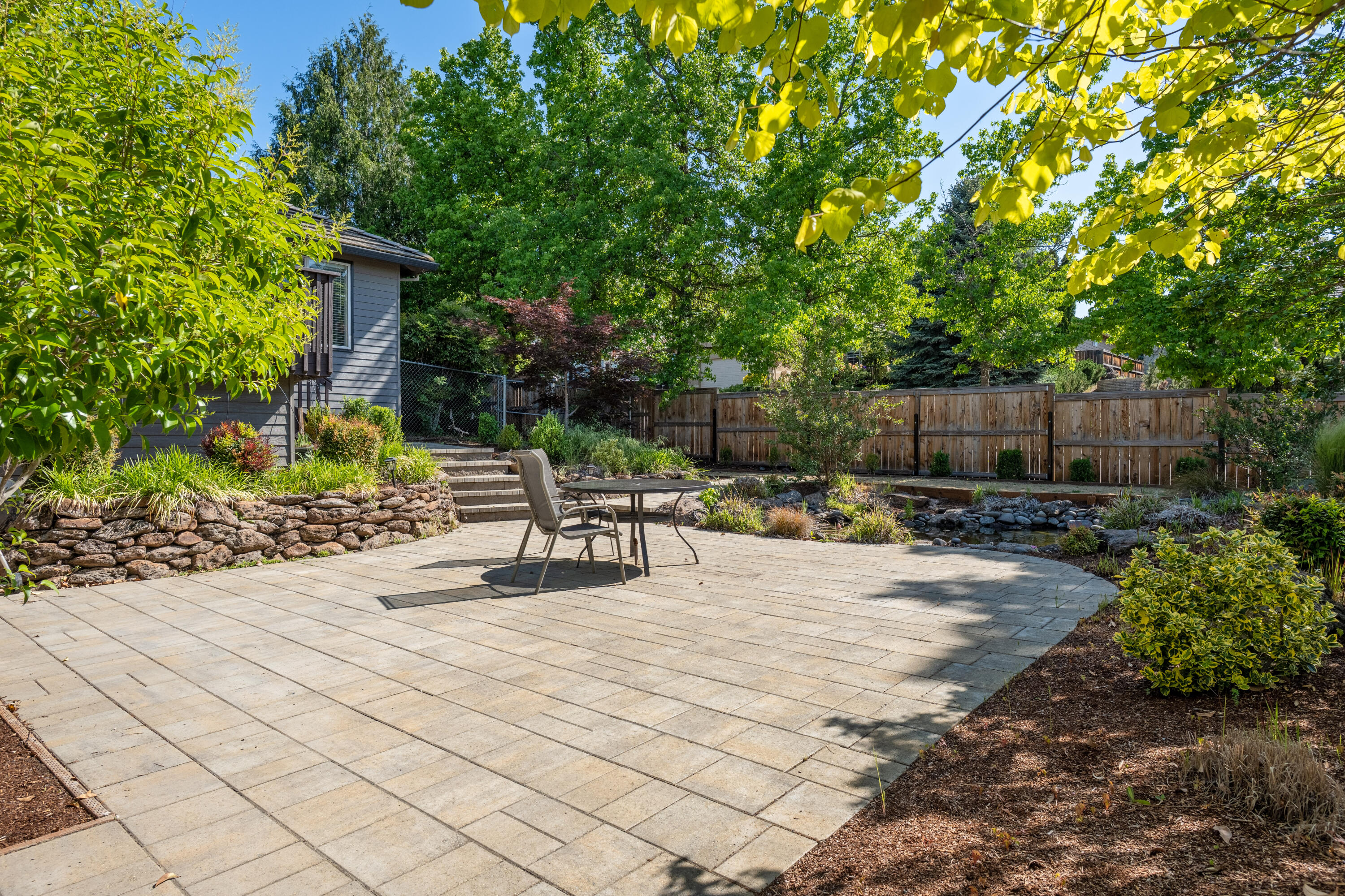 2928 Flint Ridge Avenue Medford, OR 97504 - Photo 26 of 33