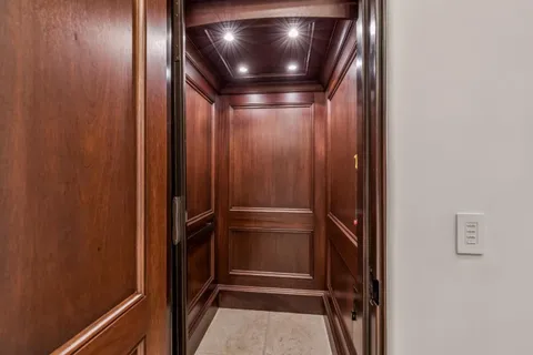 $26,500,000 | 2 Somerset Lane, Atherton, CA 94027