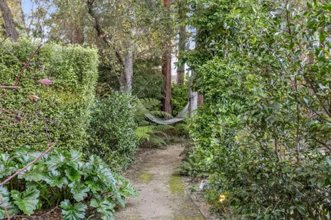 $26,500,000 | 2 Somerset Lane, Atherton, CA 94027