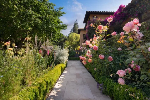 $26,500,000 | 2 Somerset Lane, Atherton, CA 94027