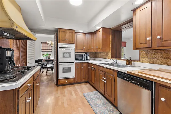 $395,000 | 1314 Bunker Avenue, Flossmoor, IL 60422