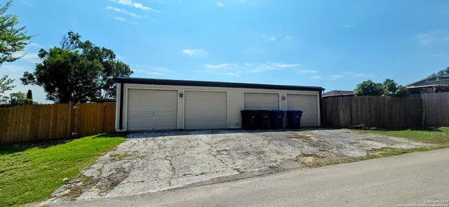 $1,295 | 4013 Burning Tree Drive, San Antonio, TX 78240