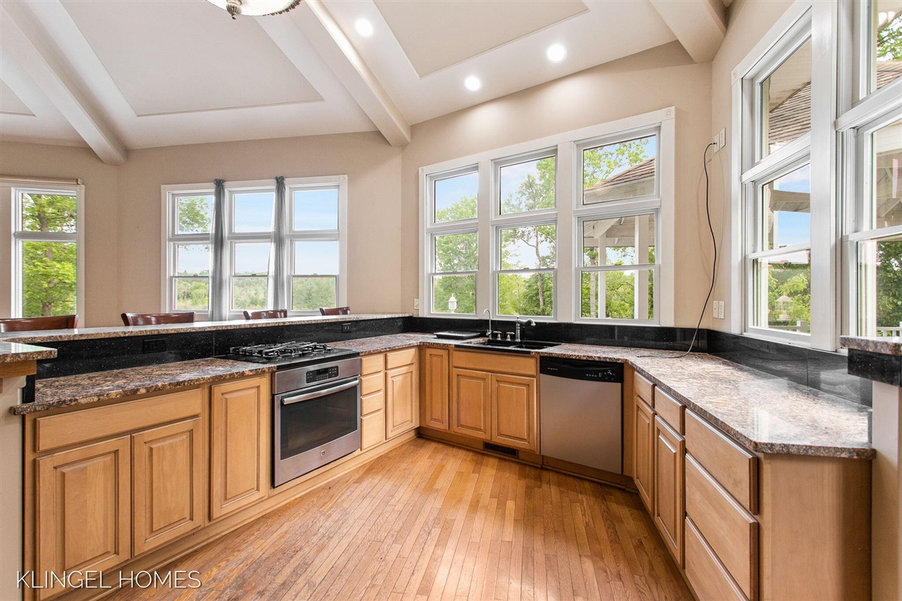 706 West Skeels Road Montague, MI 49437 - Photo 8 of 44 Gallery Image 8