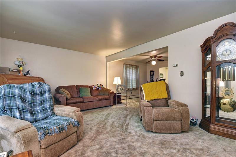1207 Gringo Road Aliquippa, PA 15001 - Photo 3 of 18 Gallery Image 3