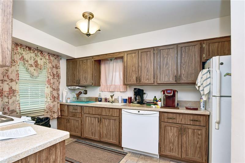 1207 Gringo Road Aliquippa, PA 15001 - Photo 7 of 18 Gallery Image 7