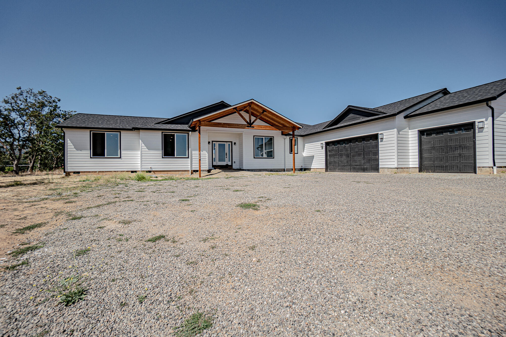 3808 Willow Springs Road Central Point, OR 97502 - Photo 1 of 27 DSC06580-HDR