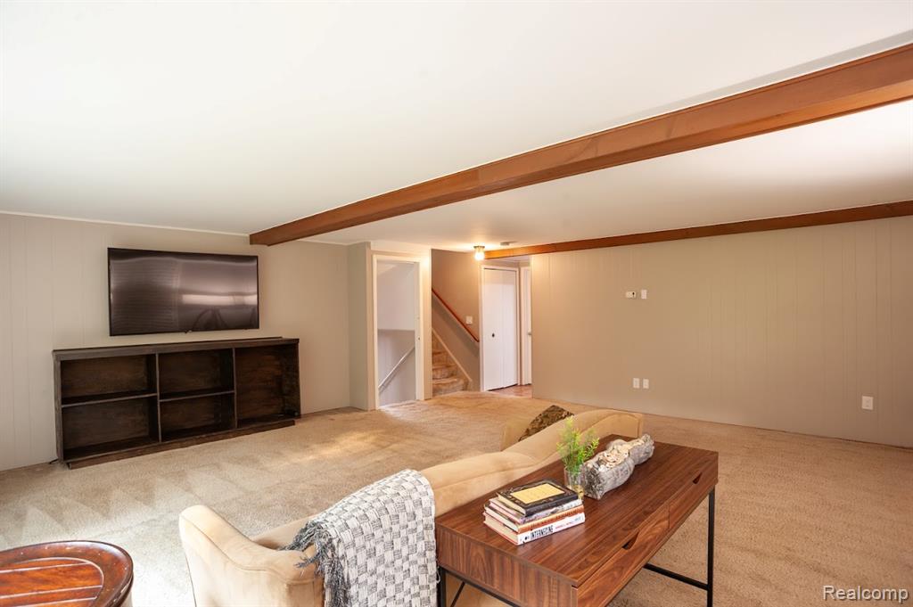 16087 Riverside Street Livonia, MI 48154 - Photo 37 of 46 Gallery Image 37