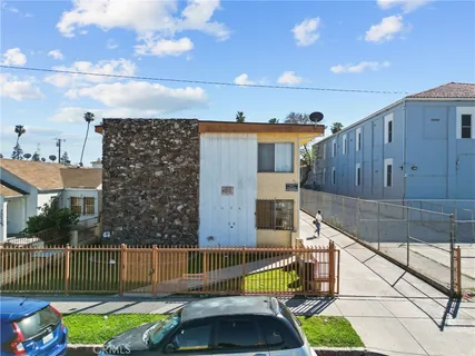 $1,300,000 | 1036 West 95th Street, Los Angeles, CA 90044