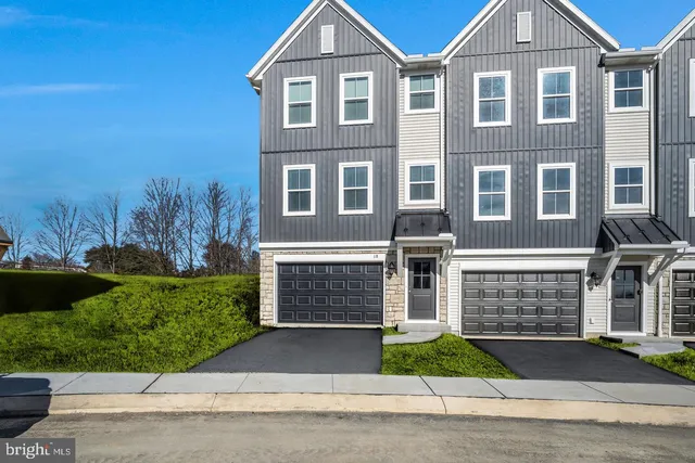 $334,990 | 18 Morgan Drive, Unit 601, Carlisle, PA 17013