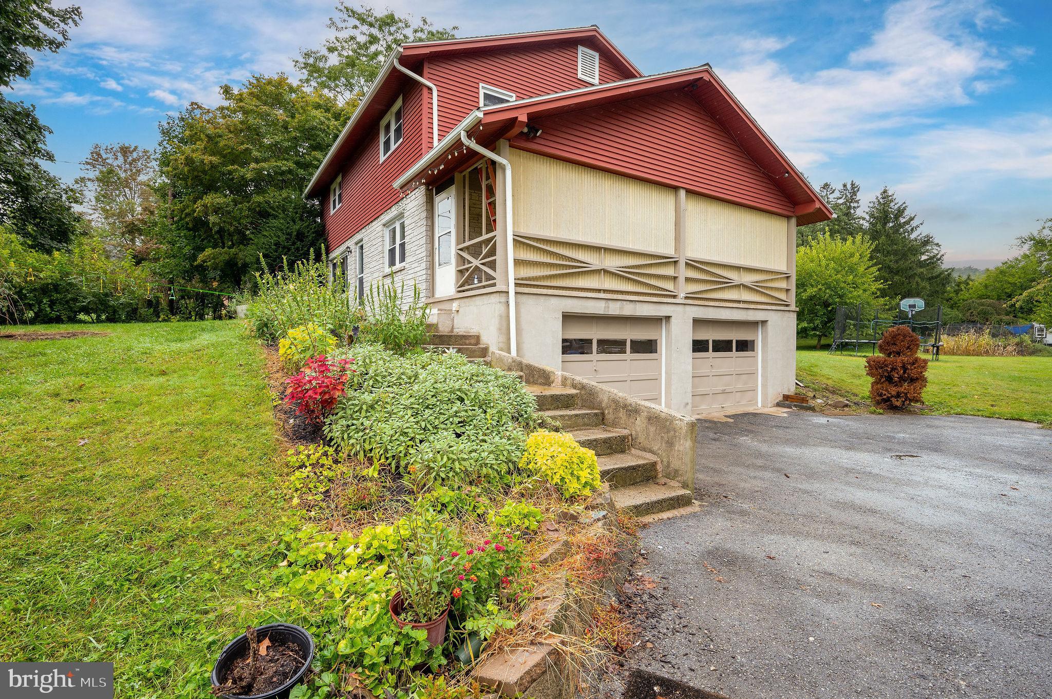 635 Furnace Road Wernersville, PA 19565 - Photo 5 of 48 Gallery Image 5