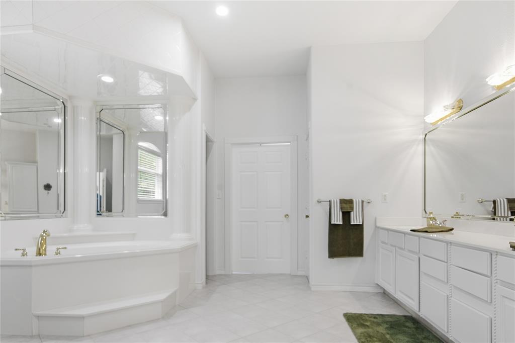 18737 Oakbrook Road Tyler, TX 75703 - Photo 20 of 32