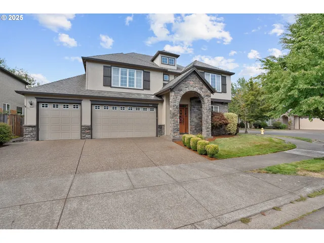 $759,950 | 7001 Southwest Bouchaine Street, Wilsonville, OR 97070