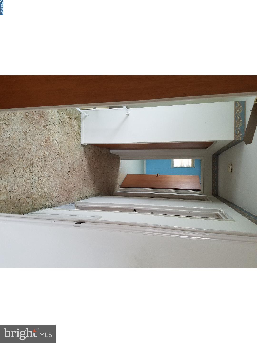 3826 Greenacres Road Philadelphia, PA 19154 - Photo 14 of 24 Hallway