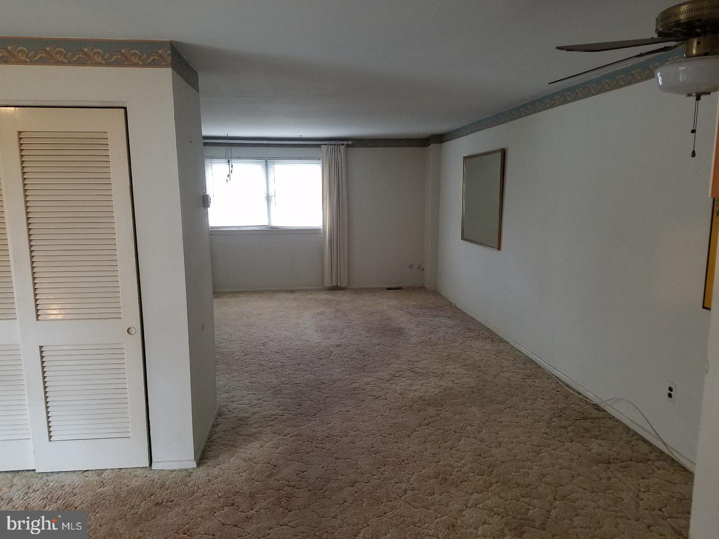 3826 Greenacres Road Philadelphia, PA 19154 - Photo 3 of 24