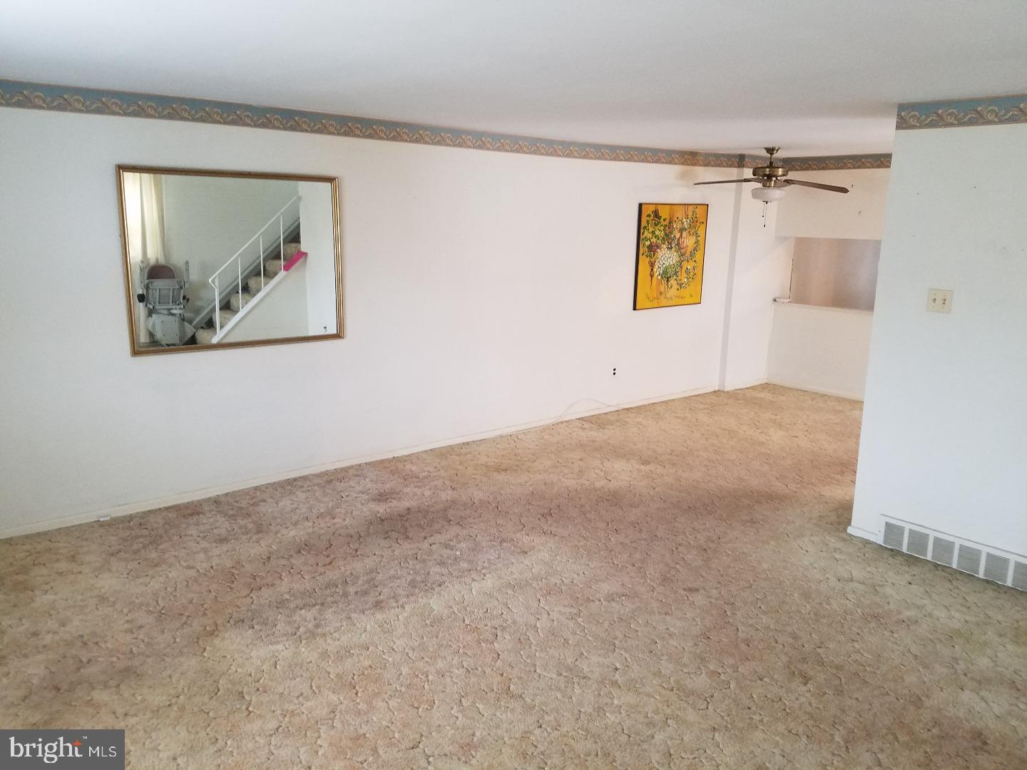 3826 Greenacres Road Philadelphia, PA 19154 - Photo 6 of 24 Family Room