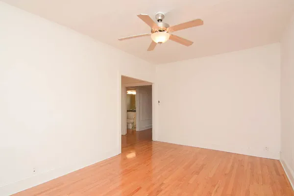 $2,297 | 626 West Stratford Place, Unit 3E, Chicago, IL 60657