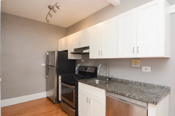 $2,297 | 626 West Stratford Place, Unit 3E, Chicago, IL 60657