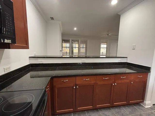 $2,300 | 5565 Colonial Chatsworth Circle, North Charleston, SC 29418