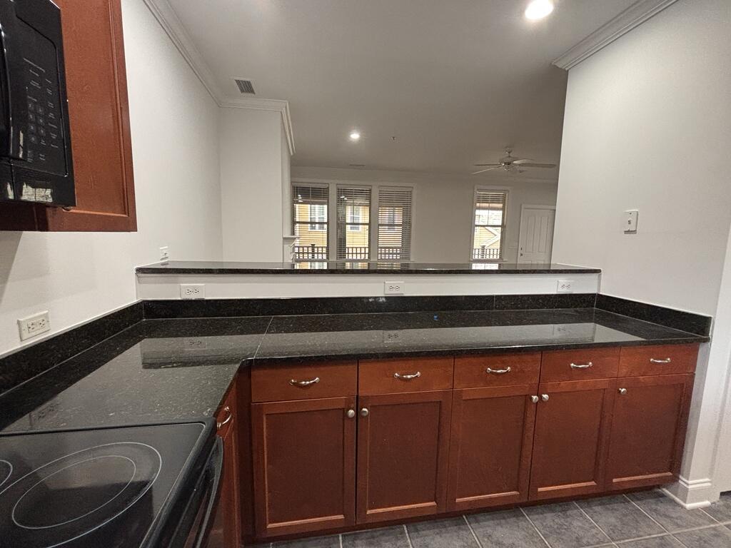 5565 Colonial Chatsworth Circle North Charleston, SC 29418 - Photo 11 of 44 2025-12-03-09-49-58