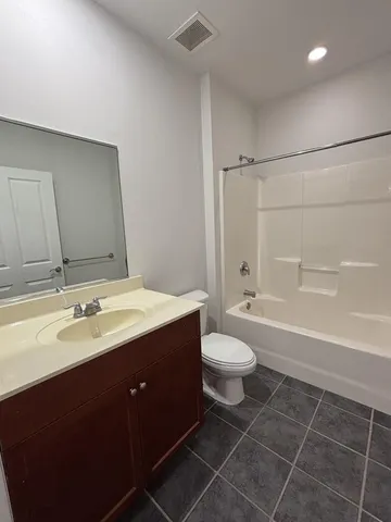 $2,300 | 5565 Colonial Chatsworth Circle, North Charleston, SC 29418