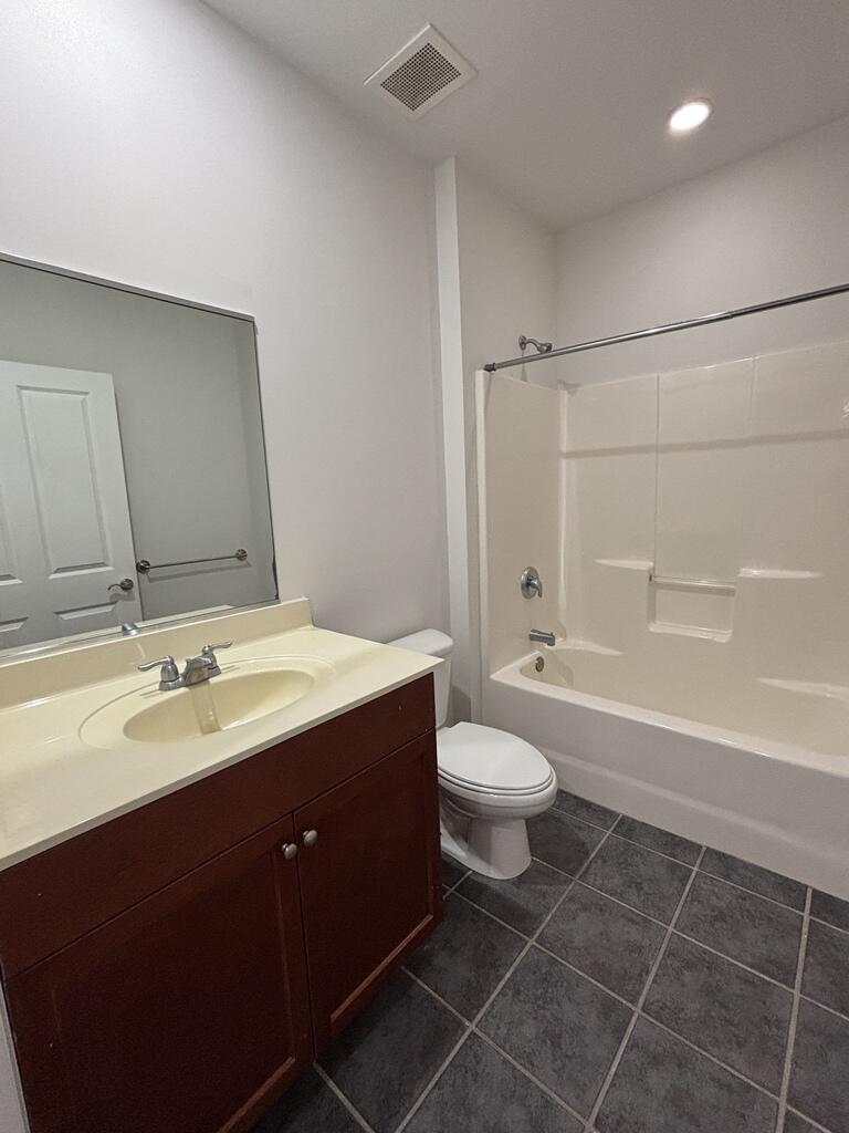 5565 Colonial Chatsworth Circle North Charleston, SC 29418 - Photo 31 of 44 2025-12-03-10-02-36