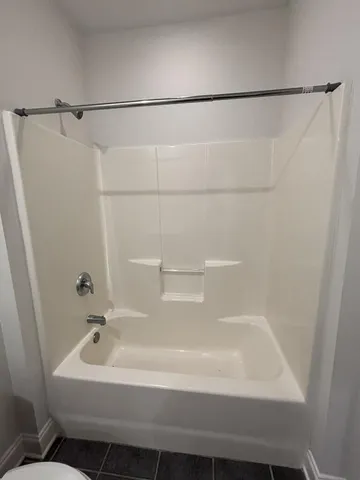 $2,300 | 5565 Colonial Chatsworth Circle, North Charleston, SC 29418