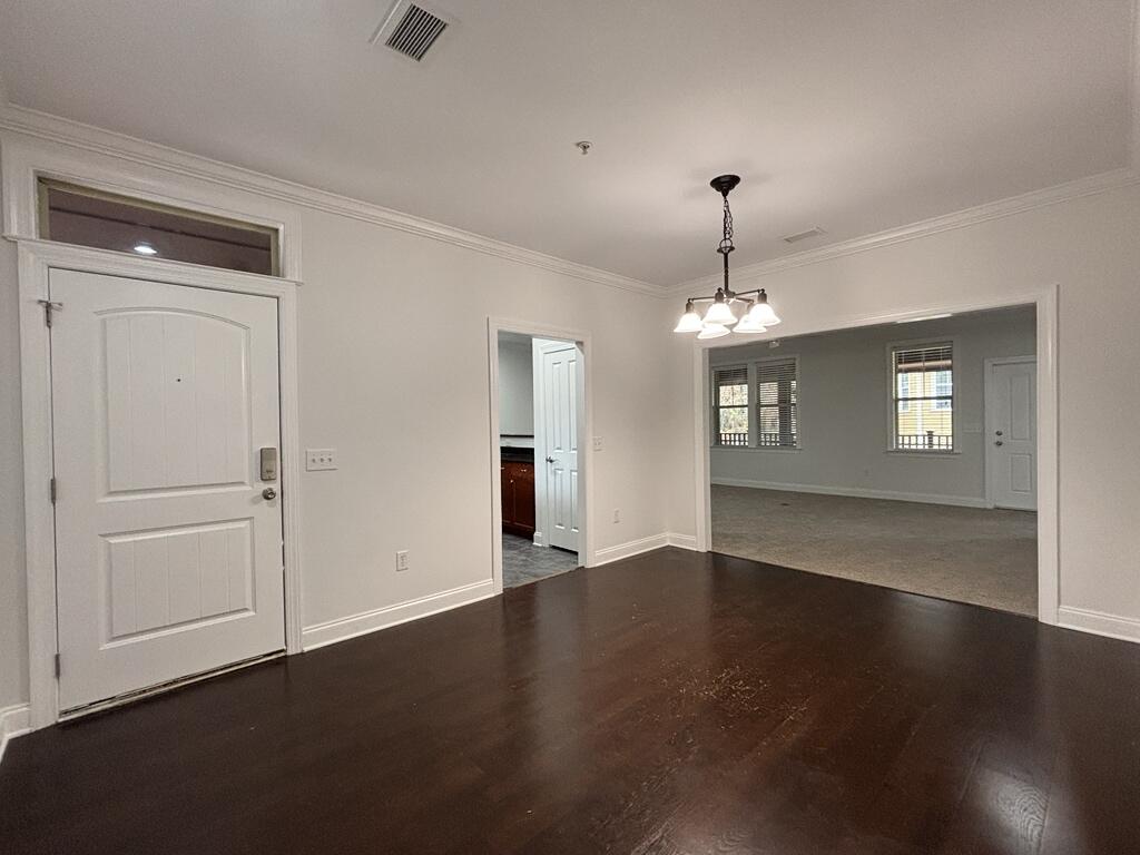 5565 Colonial Chatsworth Circle North Charleston, SC 29418 - Photo 8 of 44 2025-12-03-09-49-05