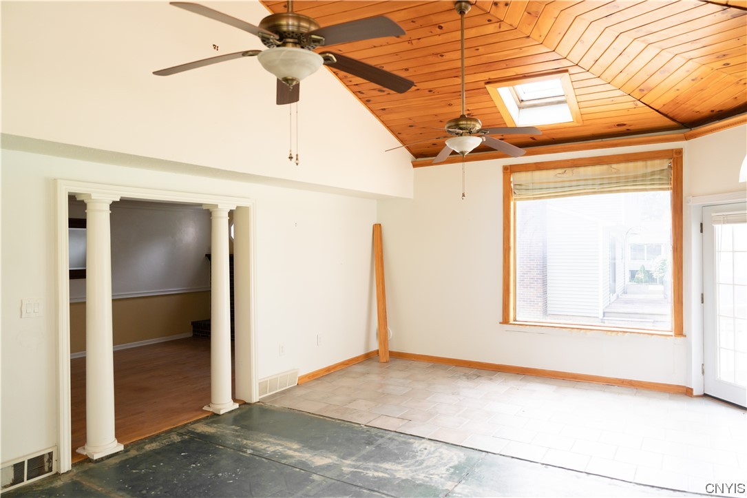 8009 Princess Path Clay, NY 13090 - Photo 16 of 50