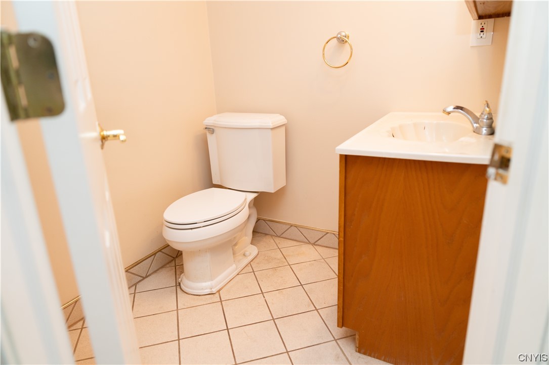 8009 Princess Path Clay, NY 13090 - Photo 19 of 50