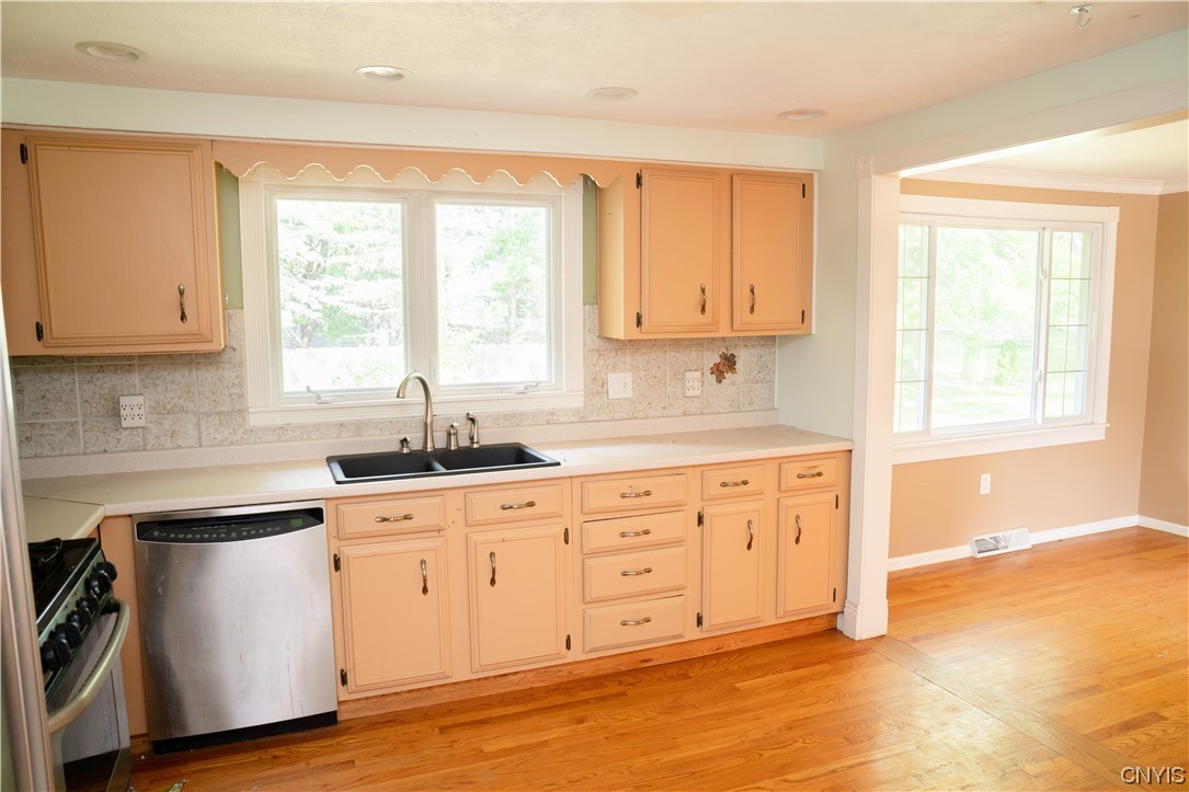 8009 Princess Path Clay, NY 13090 - Photo 32 of 50