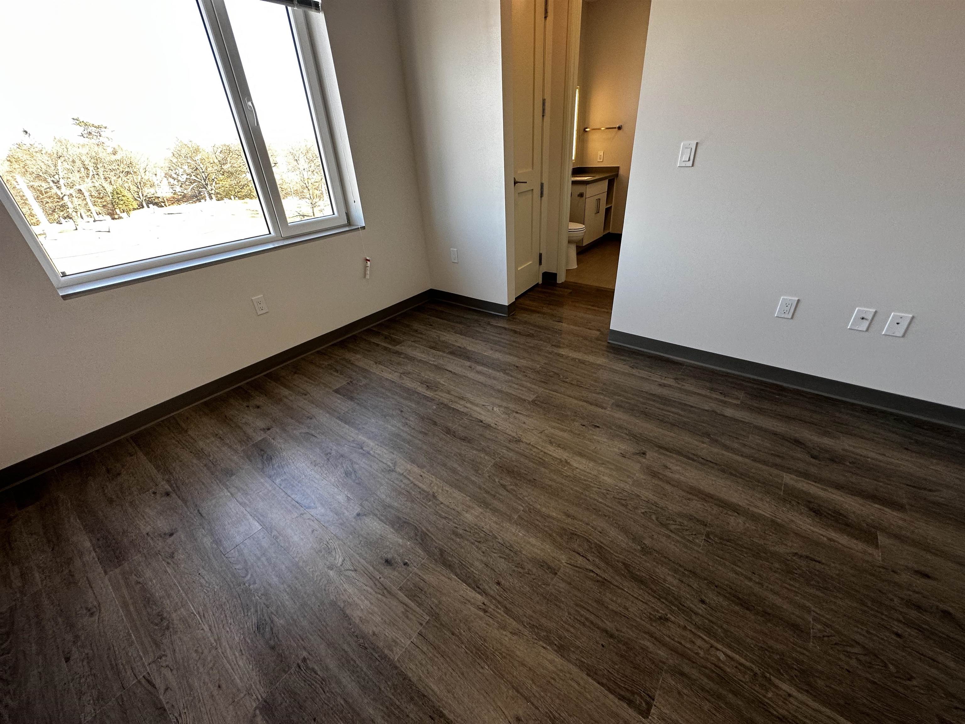 409 Elm Street, Unit 601 Manchester, NH 03101 - Photo 26 of 39