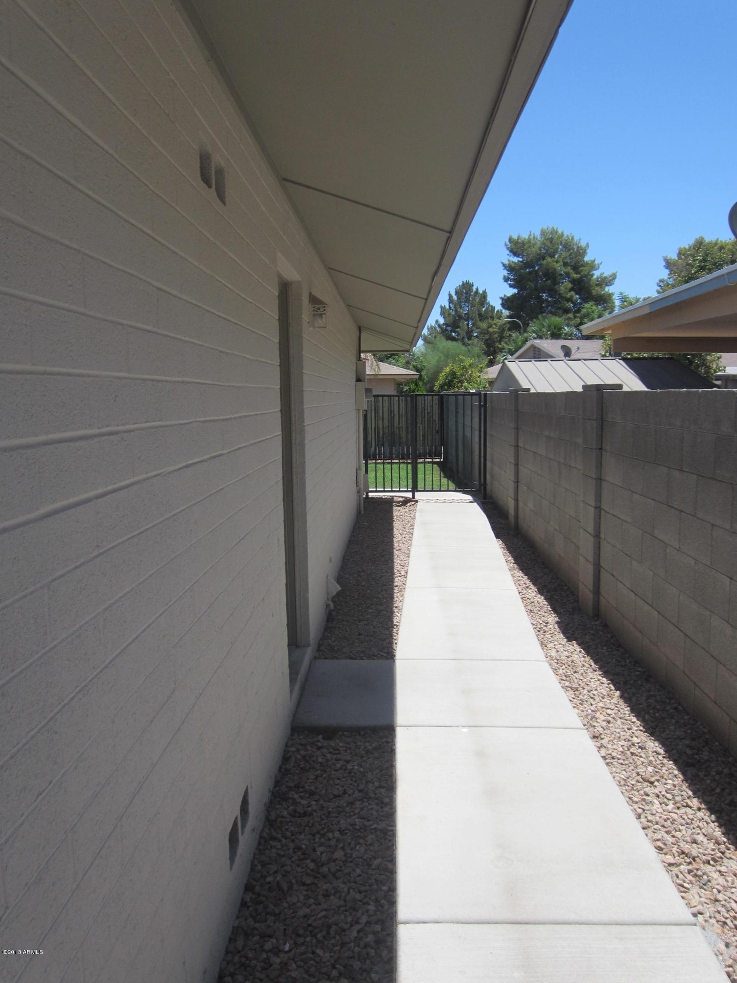 3719 South Elm Street Tempe, AZ 85282 - Photo 21 of 30 3719 S Elm side