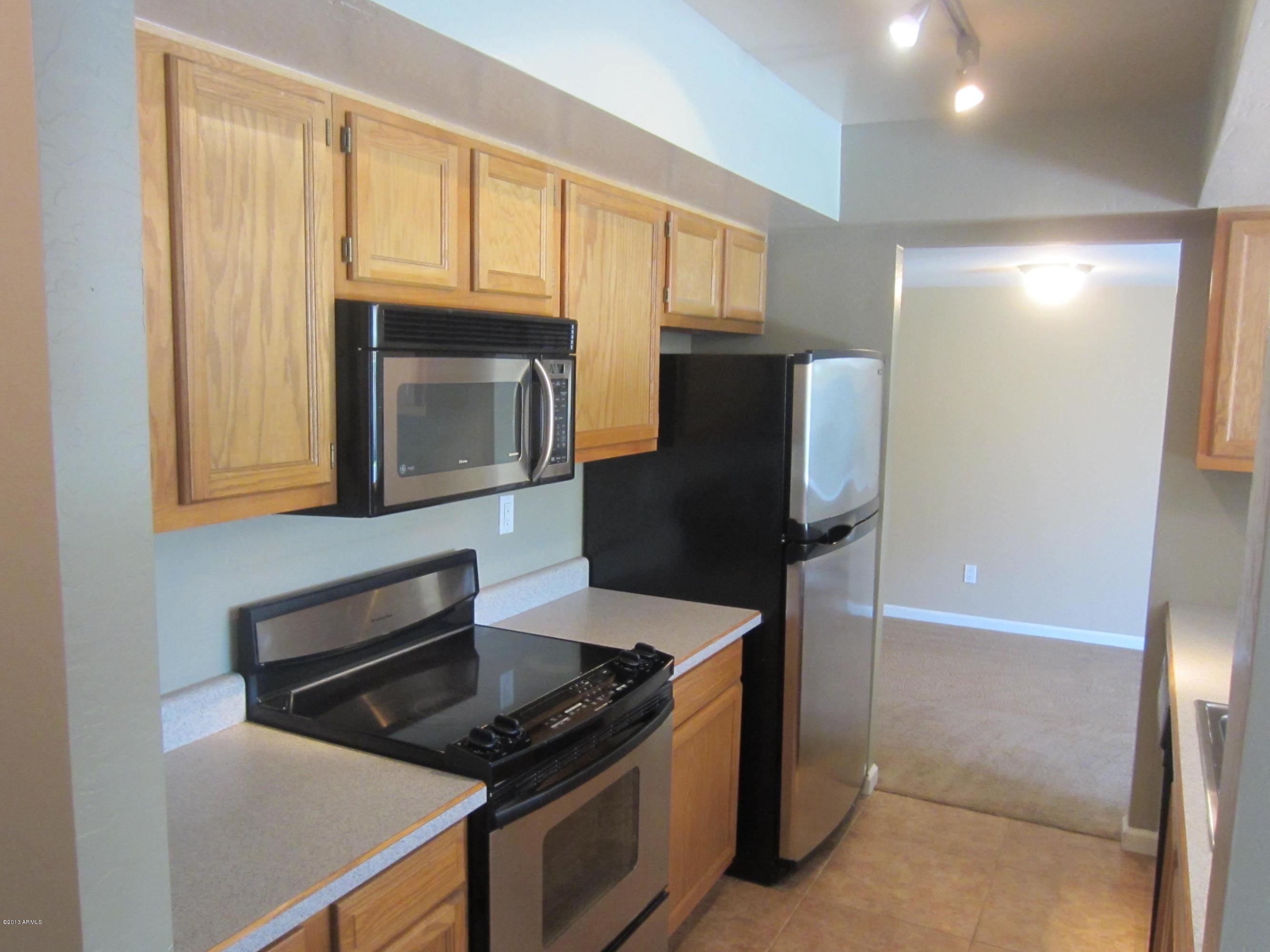 3719 South Elm Street Tempe, AZ 85282 - Photo 4 of 30 3719 S Elm St Stainless appliances