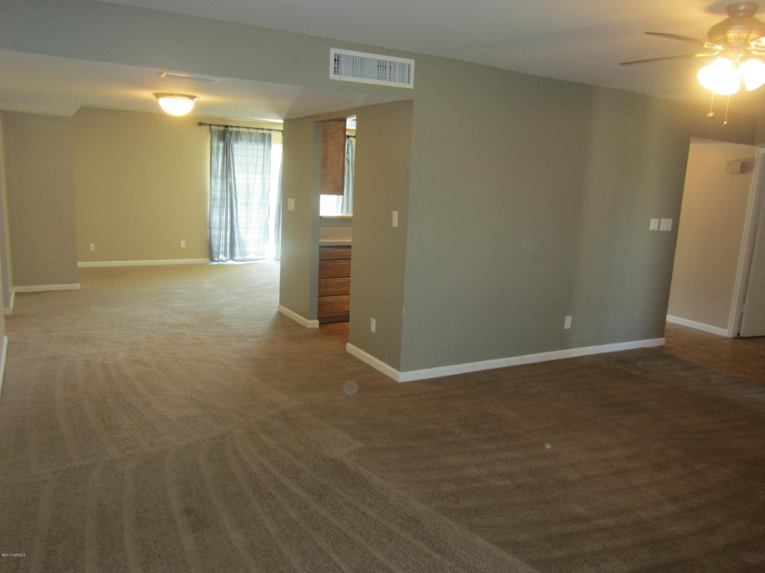 3719 South Elm Street Tempe, AZ 85282 - Photo 9 of 30 3719 S Elm interior