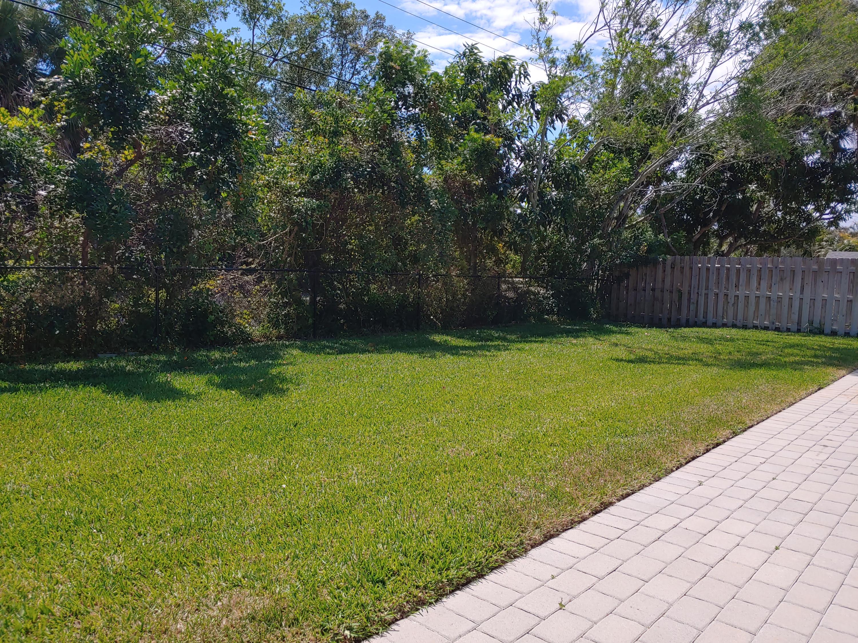 1180 Southwest 14th Street Boca Raton, FL 33486 - Photo 2 of 4 Backyard