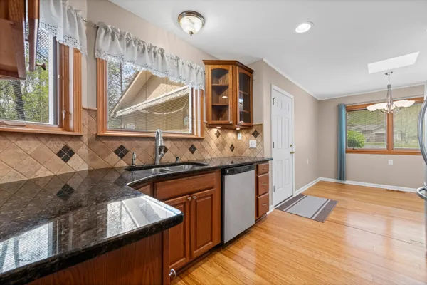 $319,900 | 31461 Orchard Brook Court, Farmington Hills, MI 48336