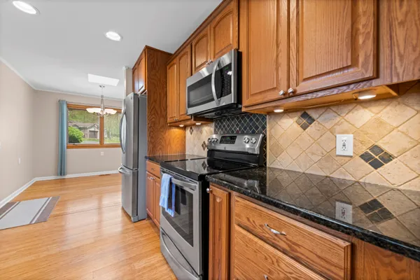 $319,900 | 31461 Orchard Brook Court, Farmington Hills, MI 48336