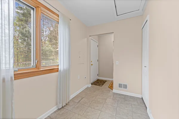 $319,900 | 31461 Orchard Brook Court, Farmington Hills, MI 48336
