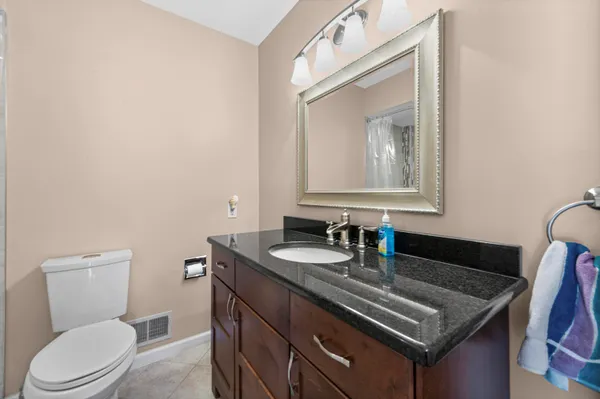 $319,900 | 31461 Orchard Brook Court, Farmington Hills, MI 48336