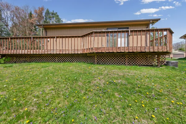 $319,900 | 31461 Orchard Brook Court, Farmington Hills, MI 48336
