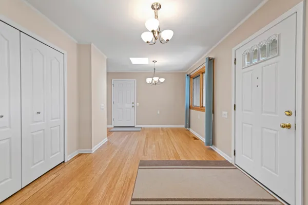 $319,900 | 31461 Orchard Brook Court, Farmington Hills, MI 48336
