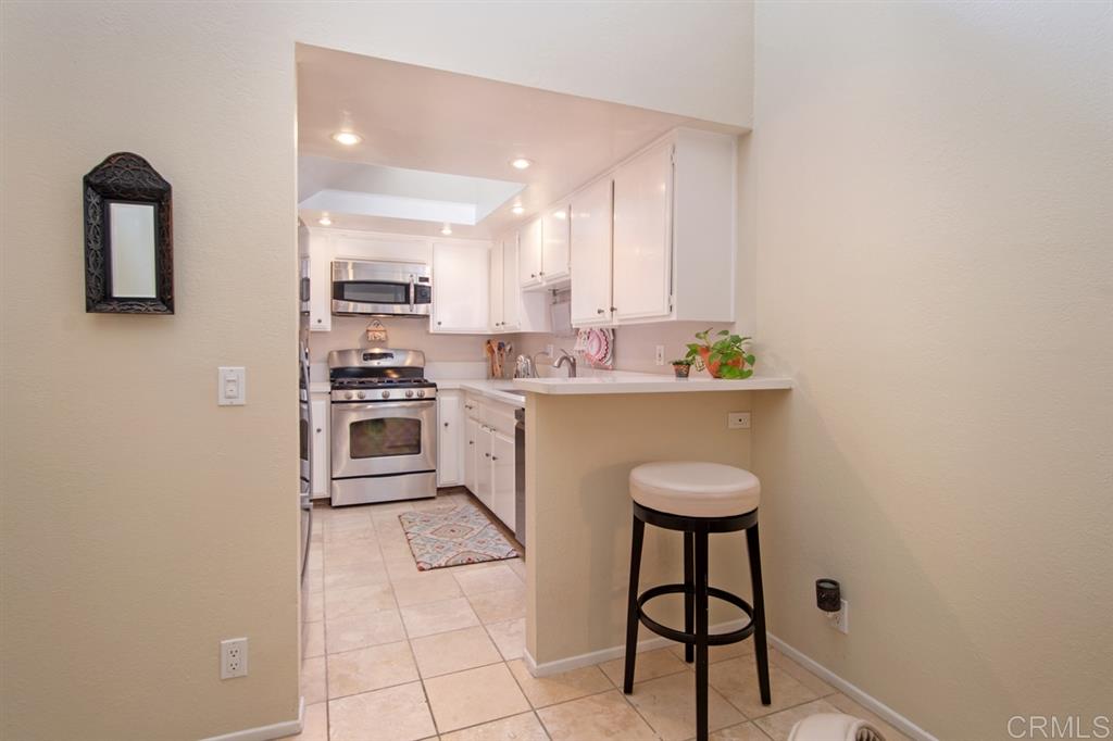 7331 Alicante Road, Unit B Carlsbad, CA 92009 - Photo 15 of 25