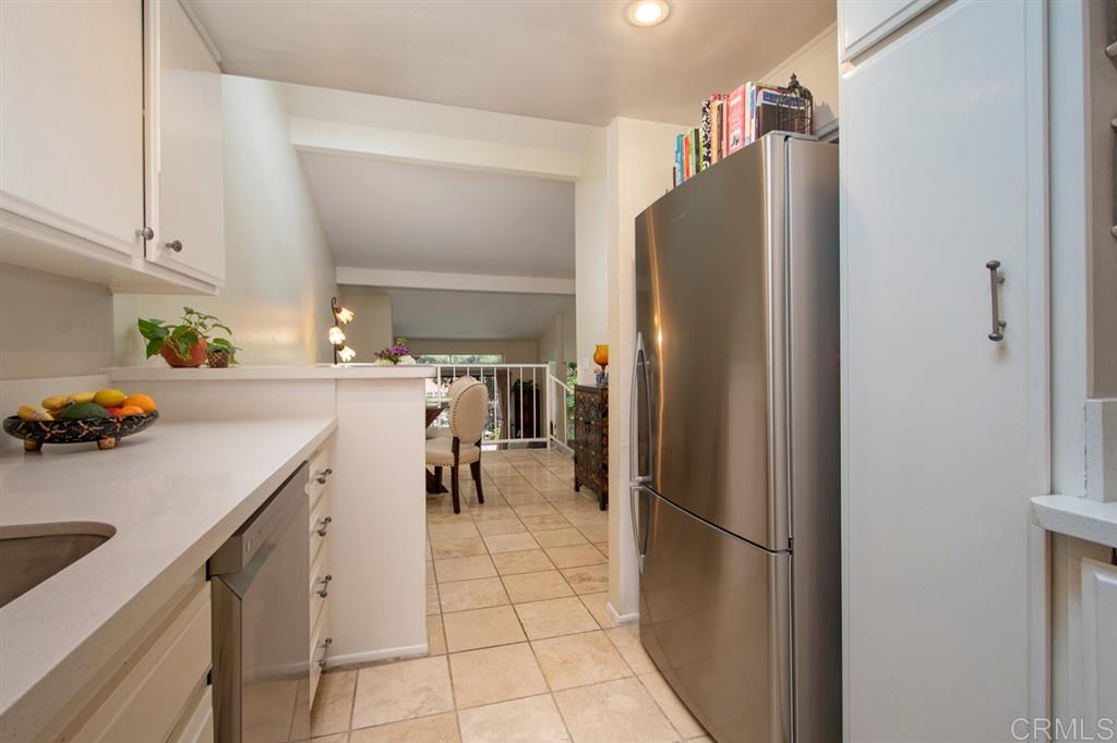 7331 Alicante Road, Unit B Carlsbad, CA 92009 - Photo 18 of 25