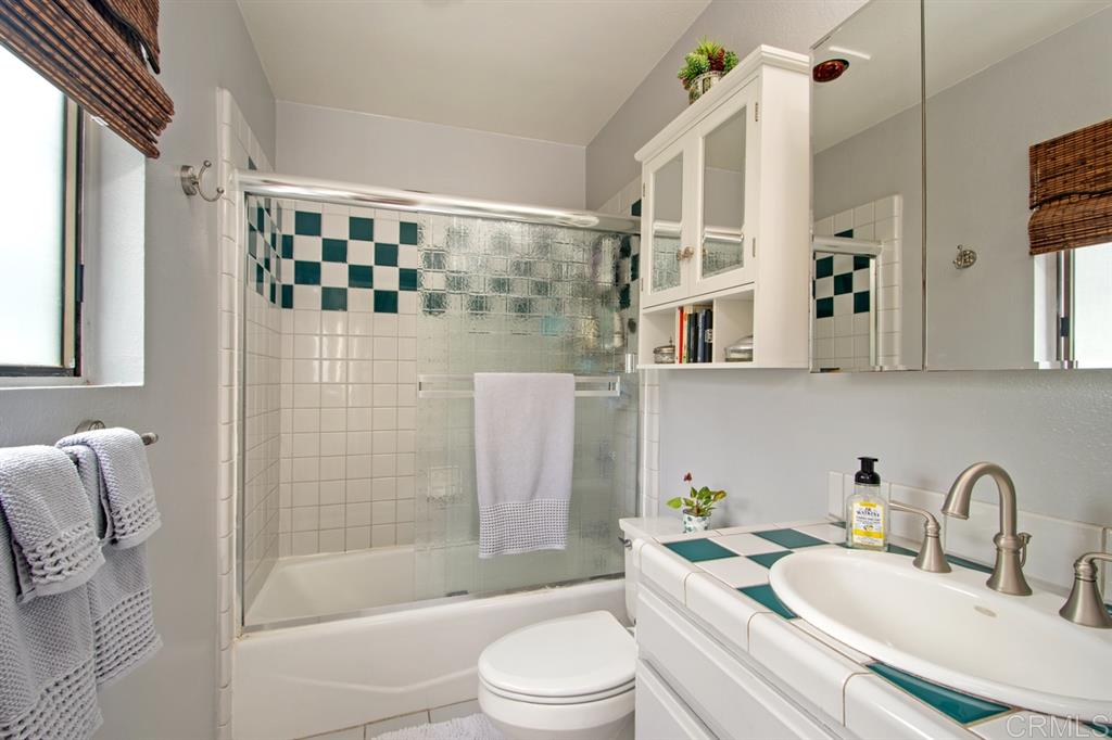 7331 Alicante Road, Unit B Carlsbad, CA 92009 - Photo 21 of 25