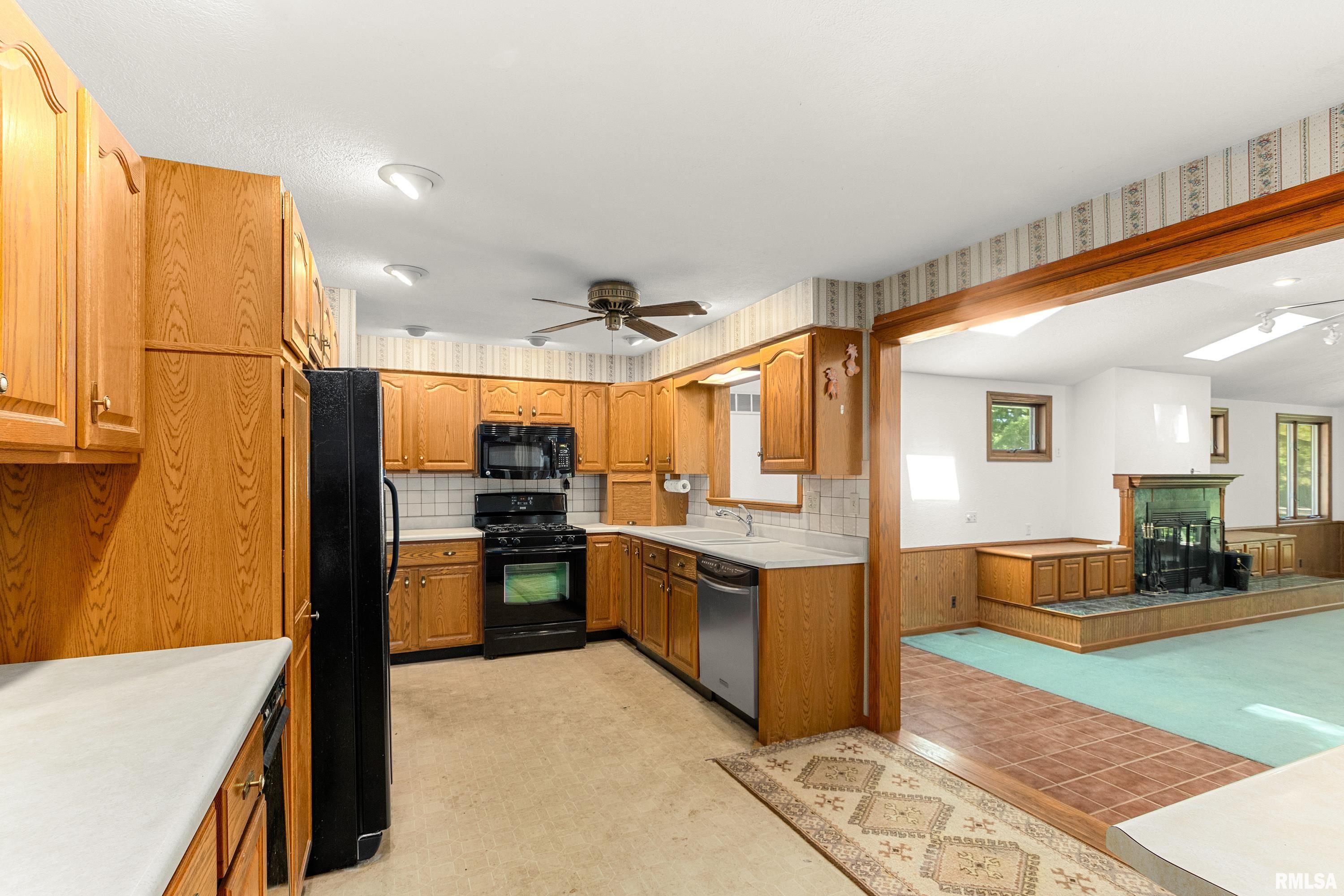 283 Fairview Washington, IL 61571 - Photo 21 of 46