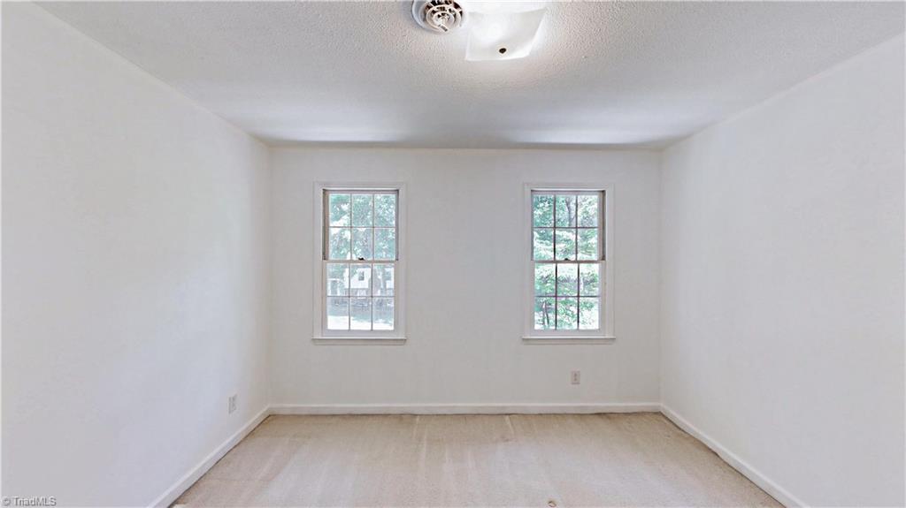 1711 Scarborough Road High Point, NC 27265 - Photo 23 of 33