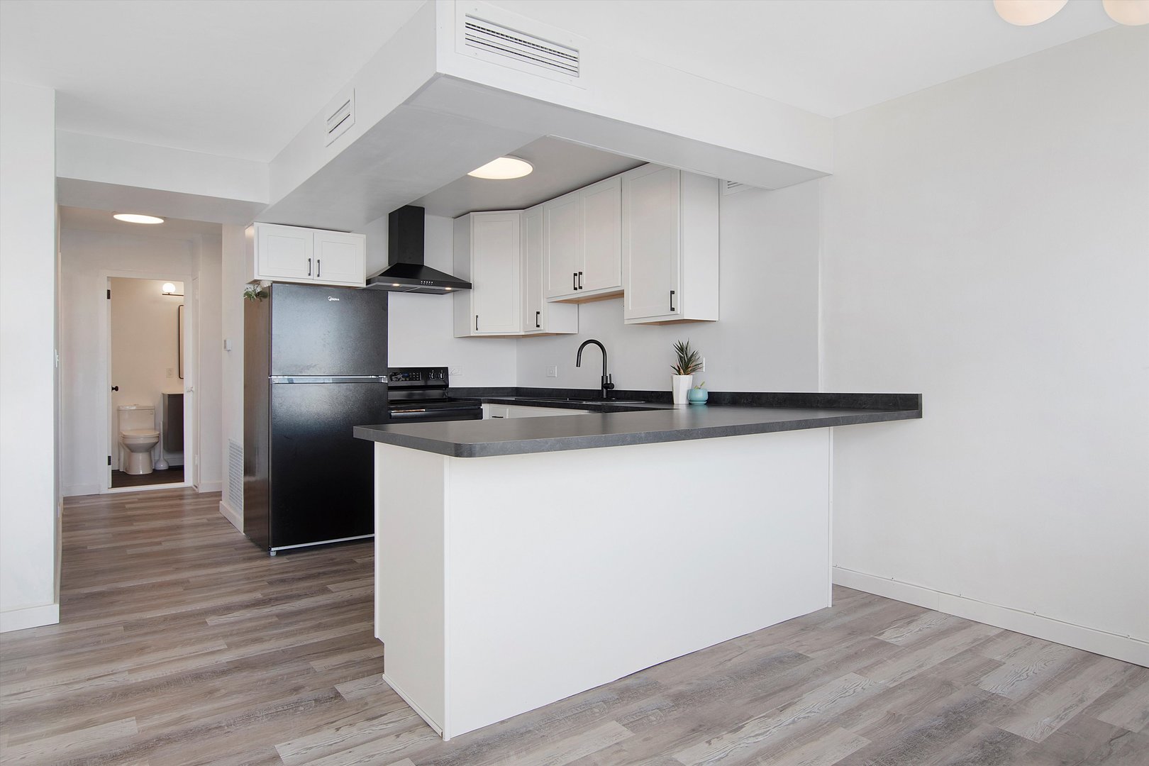 6301 North Sheridan Road, Unit 22V Chicago, IL 60660 - Photo 11 of 24 Gallery Image 11