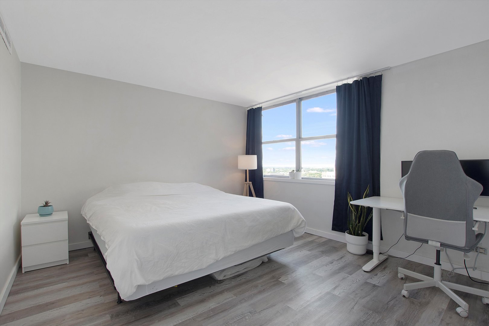 6301 North Sheridan Road, Unit 22V Chicago, IL 60660 - Photo 15 of 24 Gallery Image 15